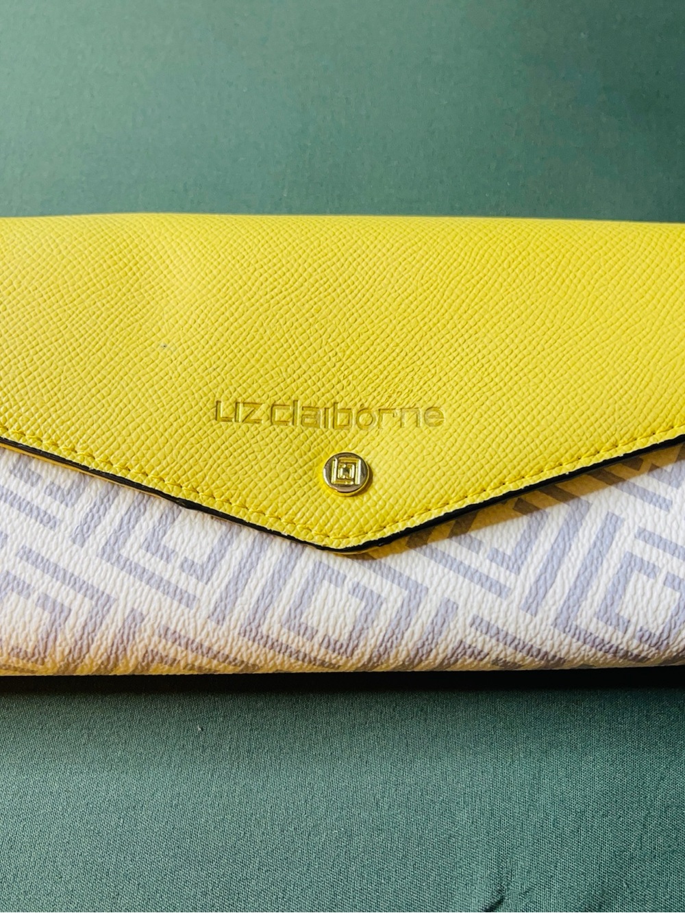 Liz Claiborne | Geometric Print Envelope Clutch